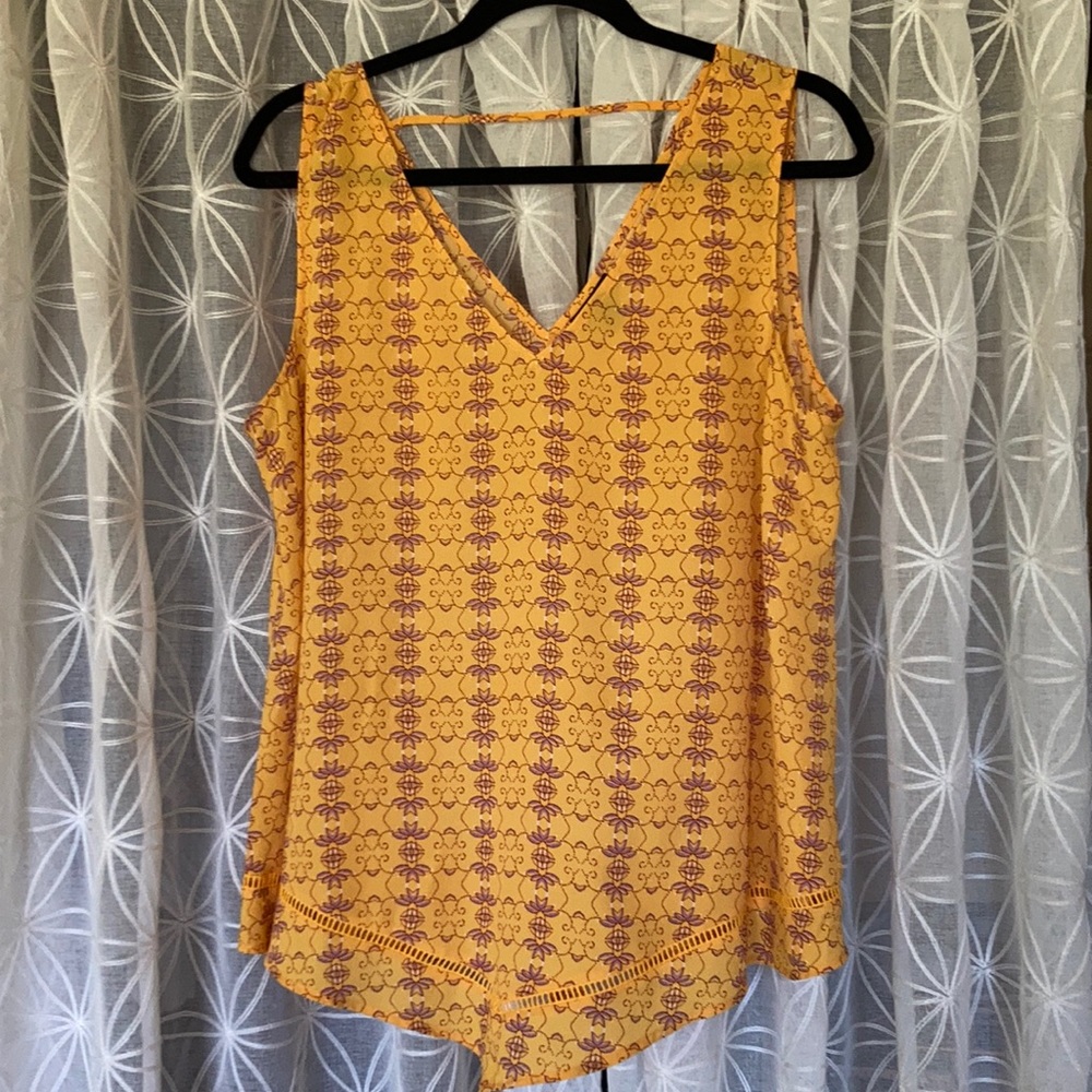 Lovely A-line sleeveless top